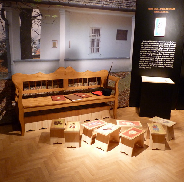 Angolo per bambini con i seggiolini